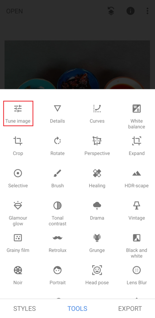 tune image option to change Snapseed background colour